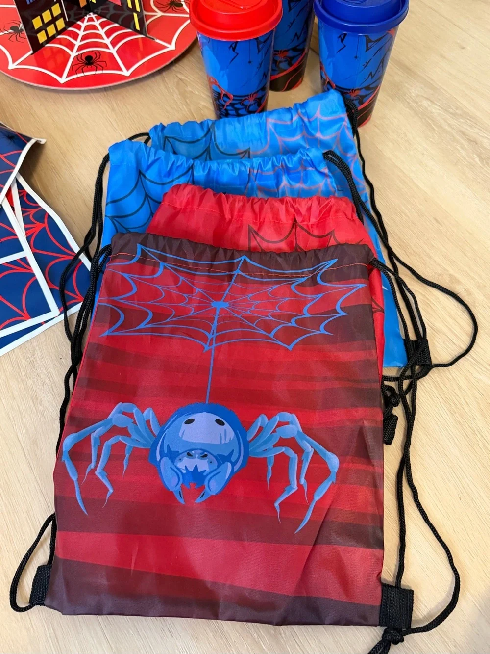Spider-Man Red & Blue Party Supplies Kit - Official Marvel Style